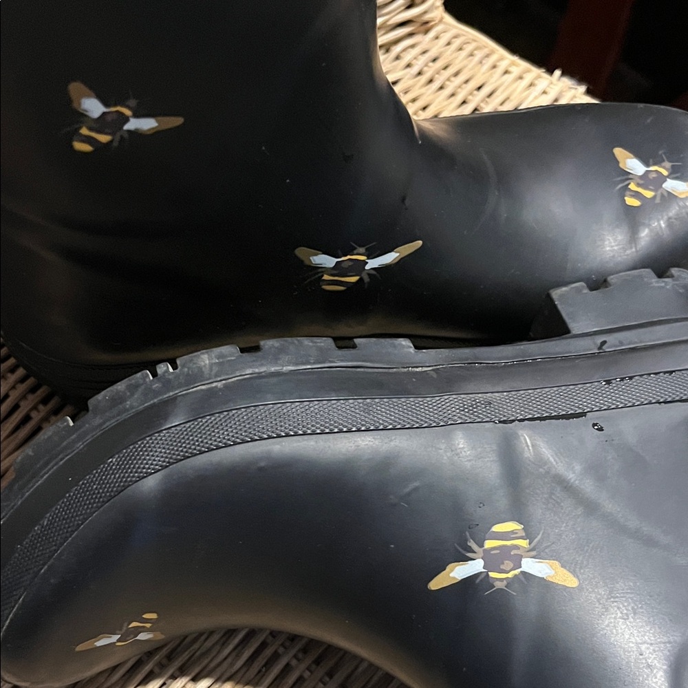 Joules Black Bee Patterned Rain Boots - Picture 3 of 4